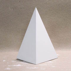 Piramīda četru šķautņu